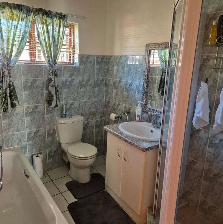 3 Bedroom Property for Sale in Kirkwood Eastern Cape